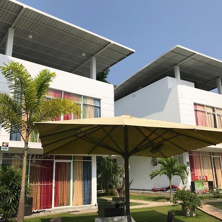 Neptune Eco Villas Уелигама Екстериор снимка
